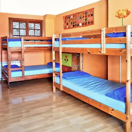 Meiga Backpackers